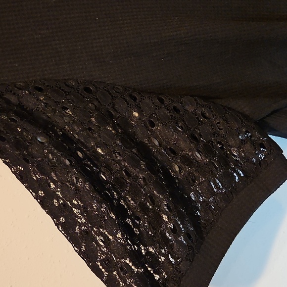 NWT Olrik 3X Black Lace Sleeve V Neck Women's Waffle Knit Top - Picture 5 of 6